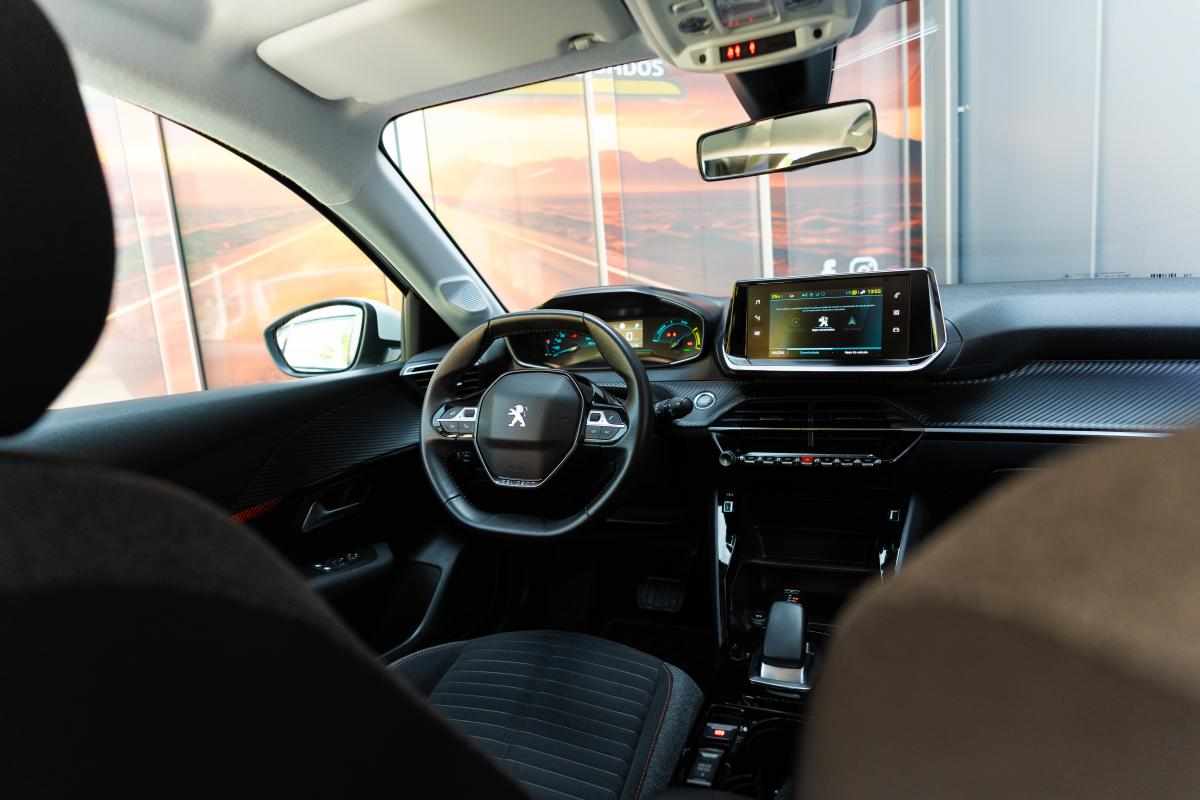 peugeot-e-208-ev-50-kwh-2020-eletrico