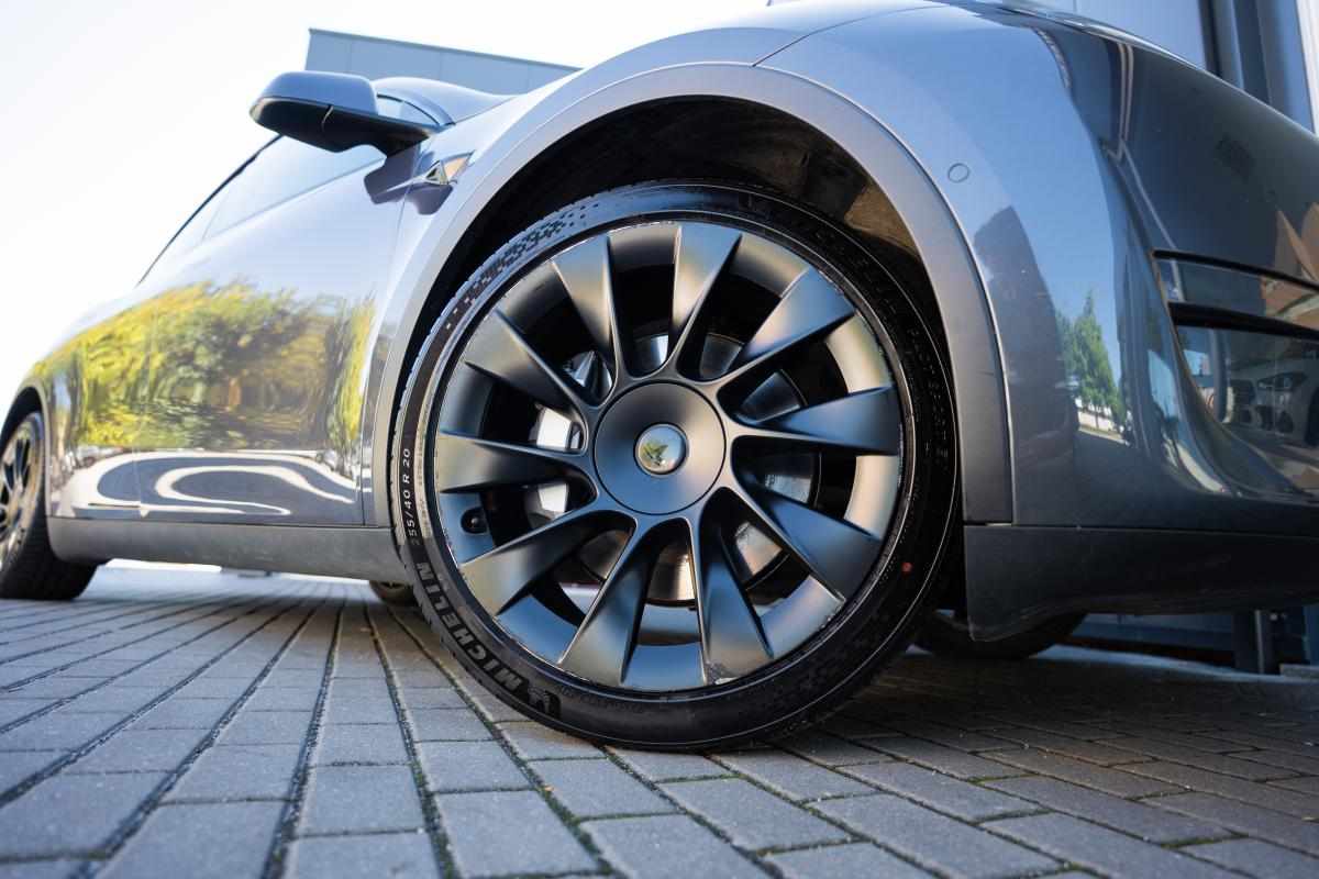 tesla-model-y-long-range-awd-2021-eletrico