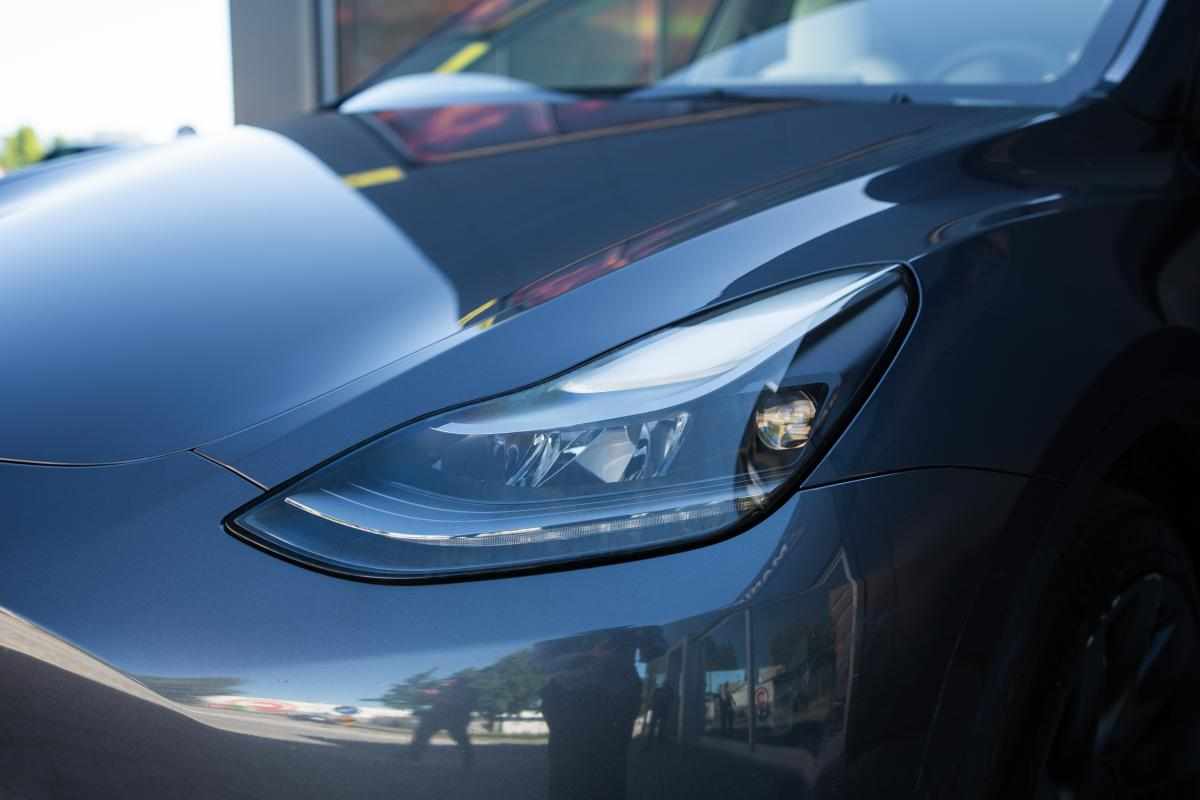 tesla-model-y-long-range-awd-2021-eletrico