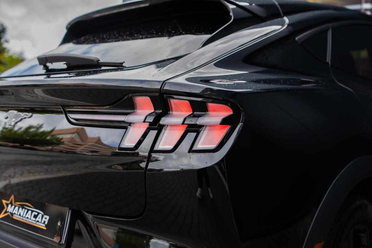 ford-mustang-mach-e-long-range-2022-eletrico