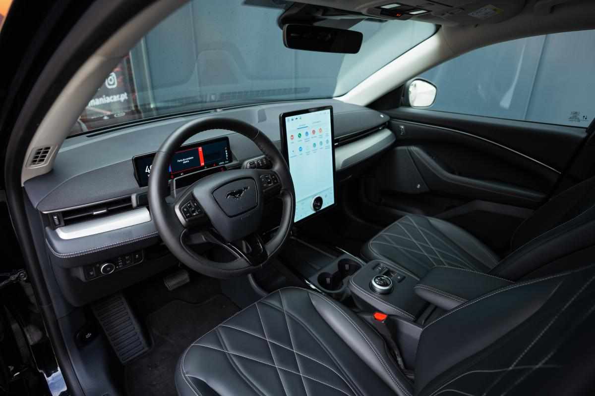 ford-mustang-mach-e-long-range-2022-eletrico