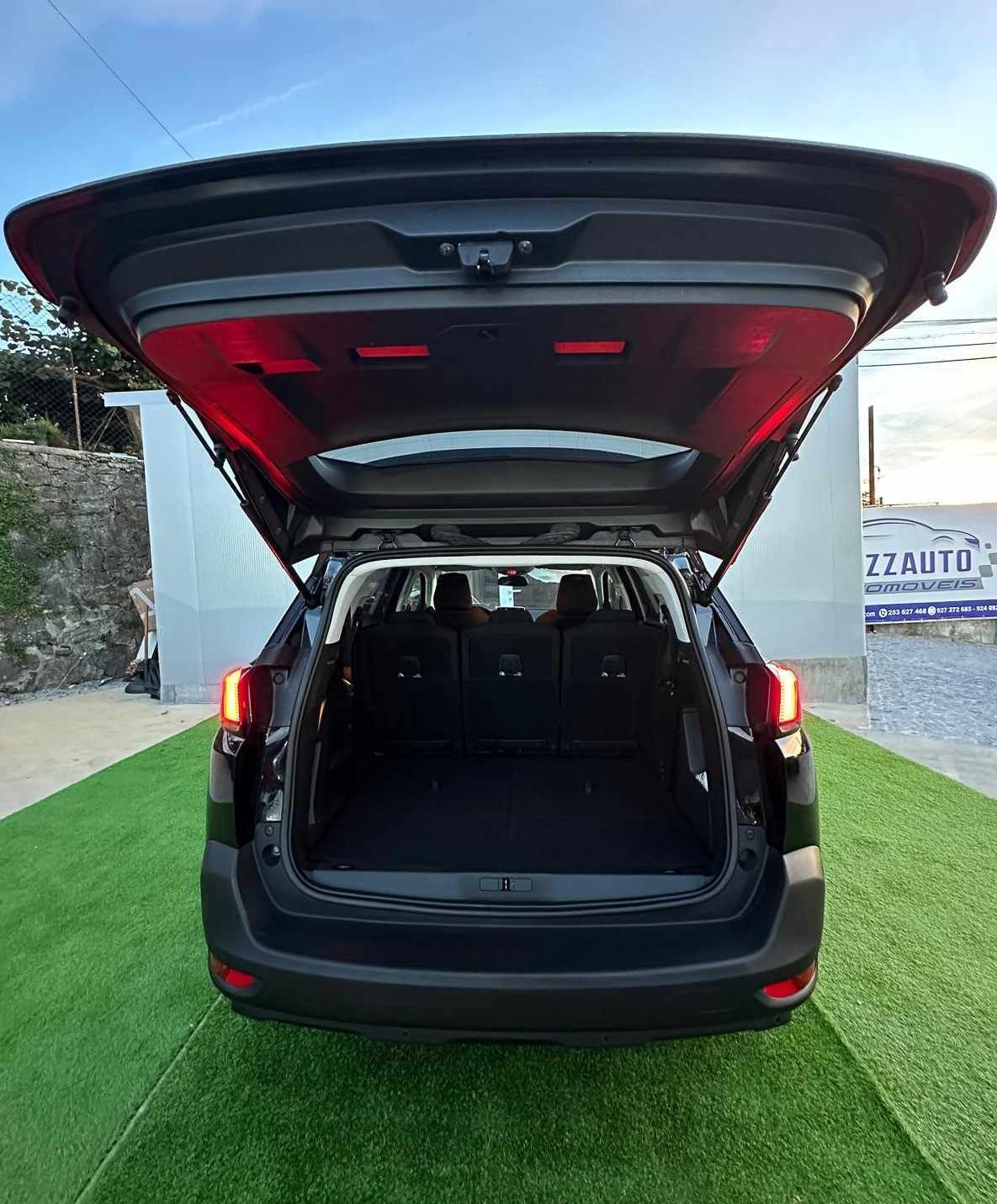 peugeot-5008-2019-diesel-1499cc