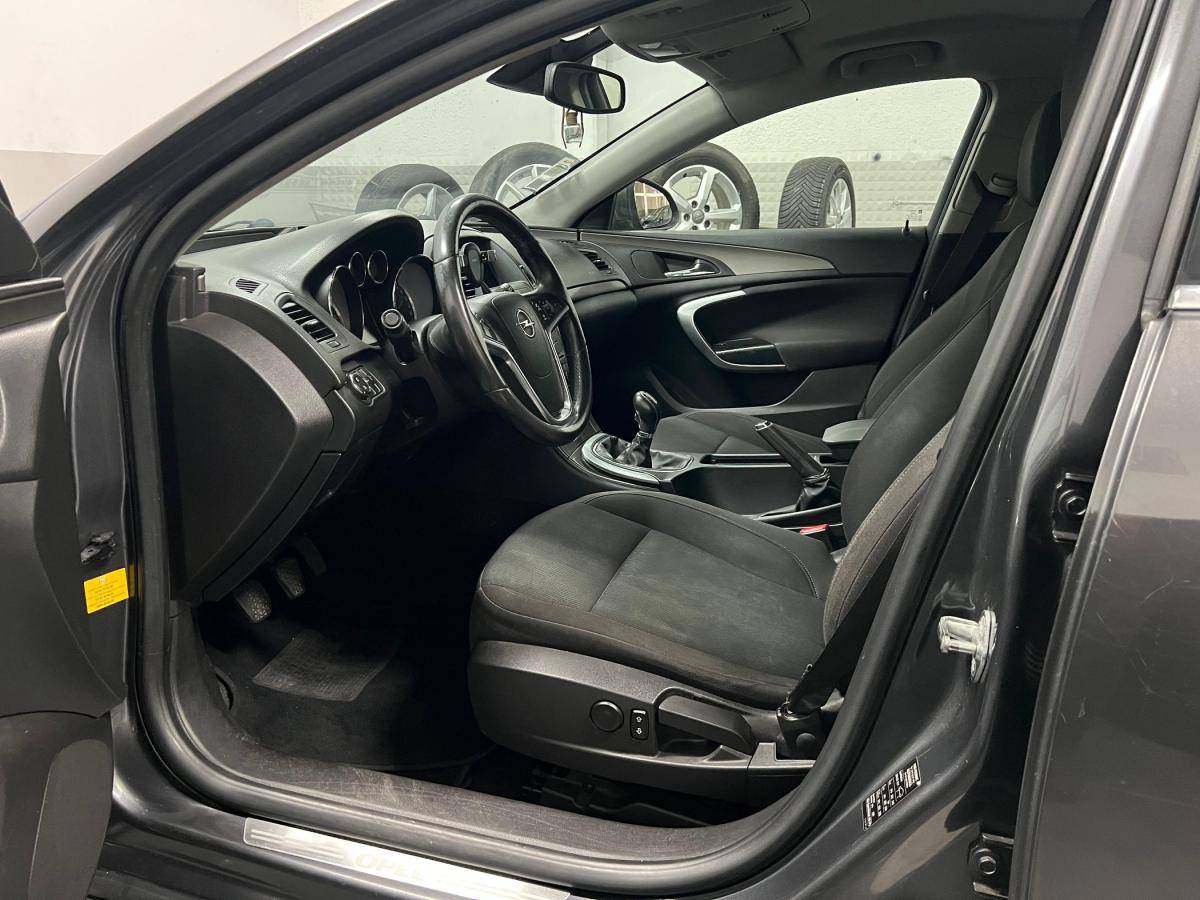 opel-insignia-sports-tourer-2012-diesel-1956cc