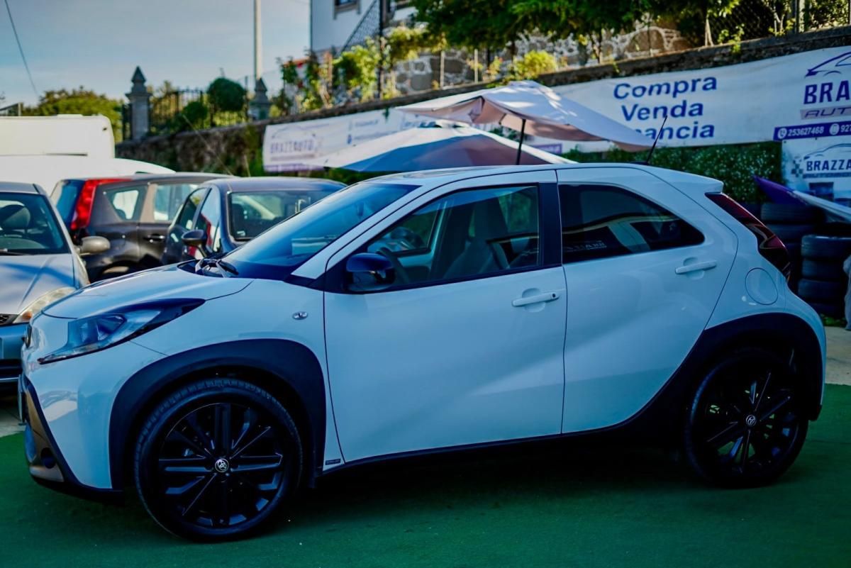 toyota-aygo-x-2025-gasolina-998cc