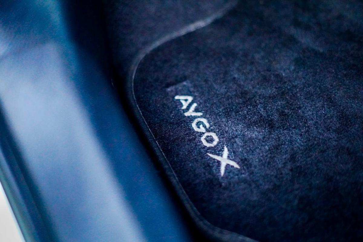 toyota-aygo-x-2025-gasolina-998cc