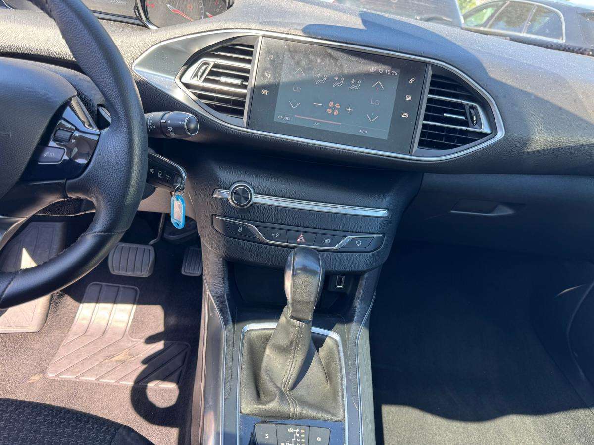 peugeot-308-sw-2019-diesel-1499cc