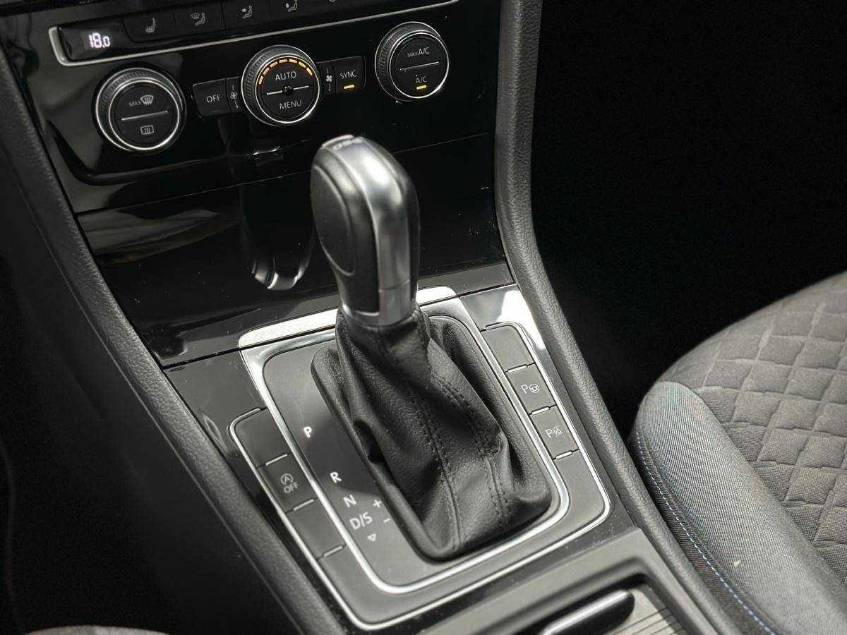 volkswagen-golf-2019-diesel-1598cc