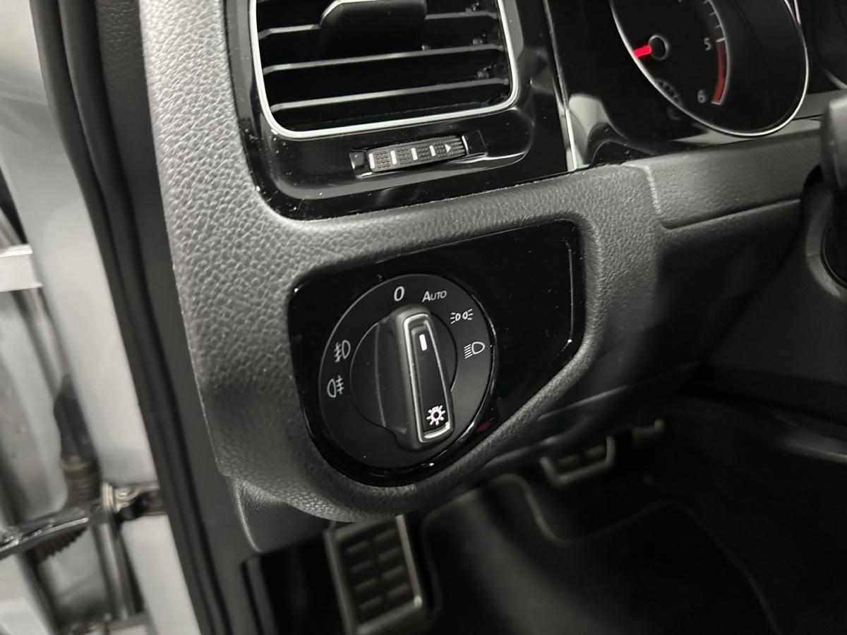 volkswagen-golf-2019-diesel-1598cc