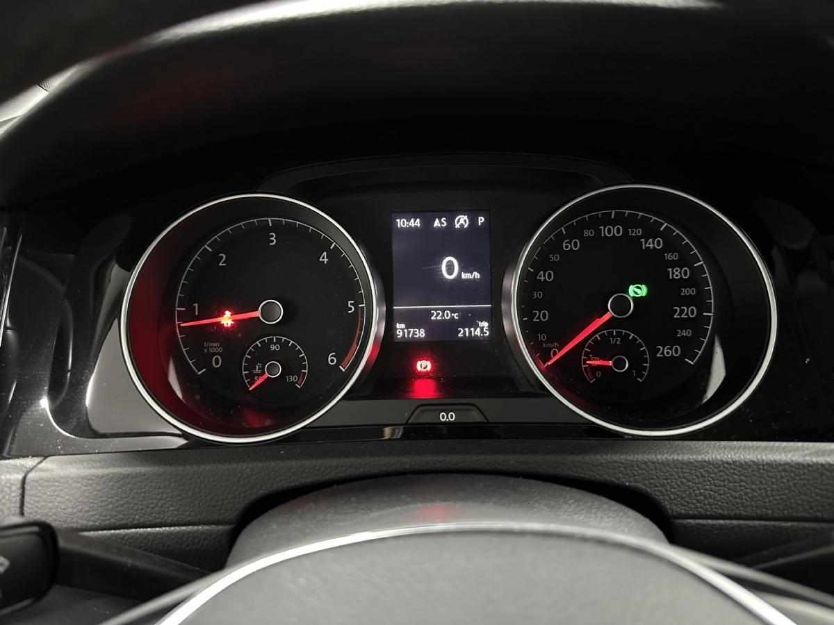 volkswagen-golf-2019-diesel-1598cc