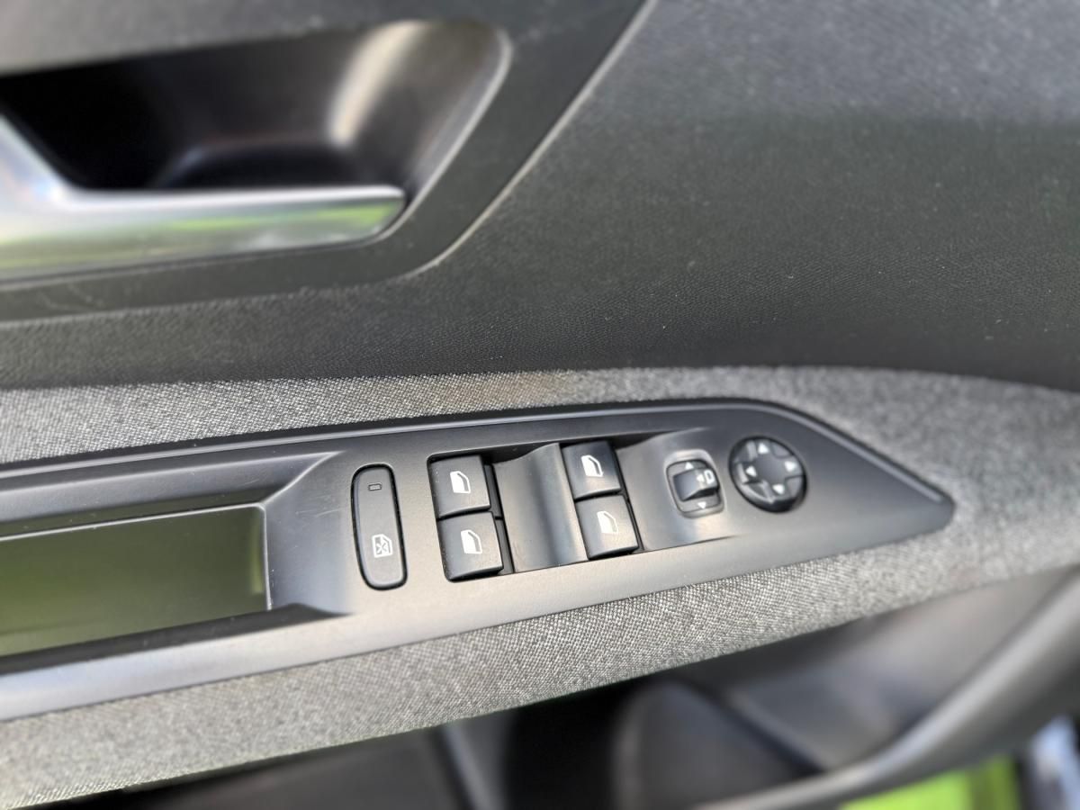 peugeot-3008-2019-diesel-1499cc