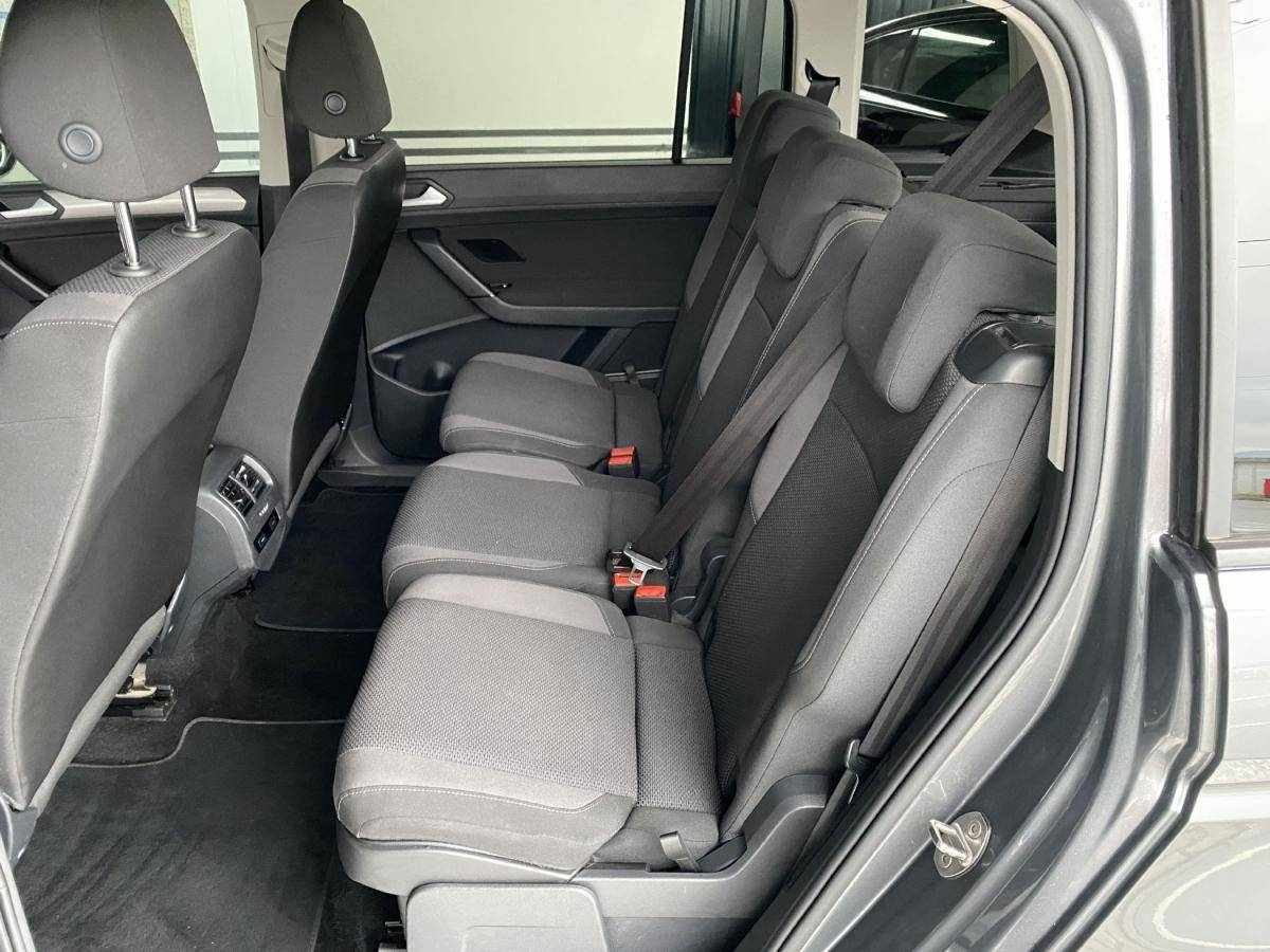 volkswagen-touran-2018-diesel-1598cc