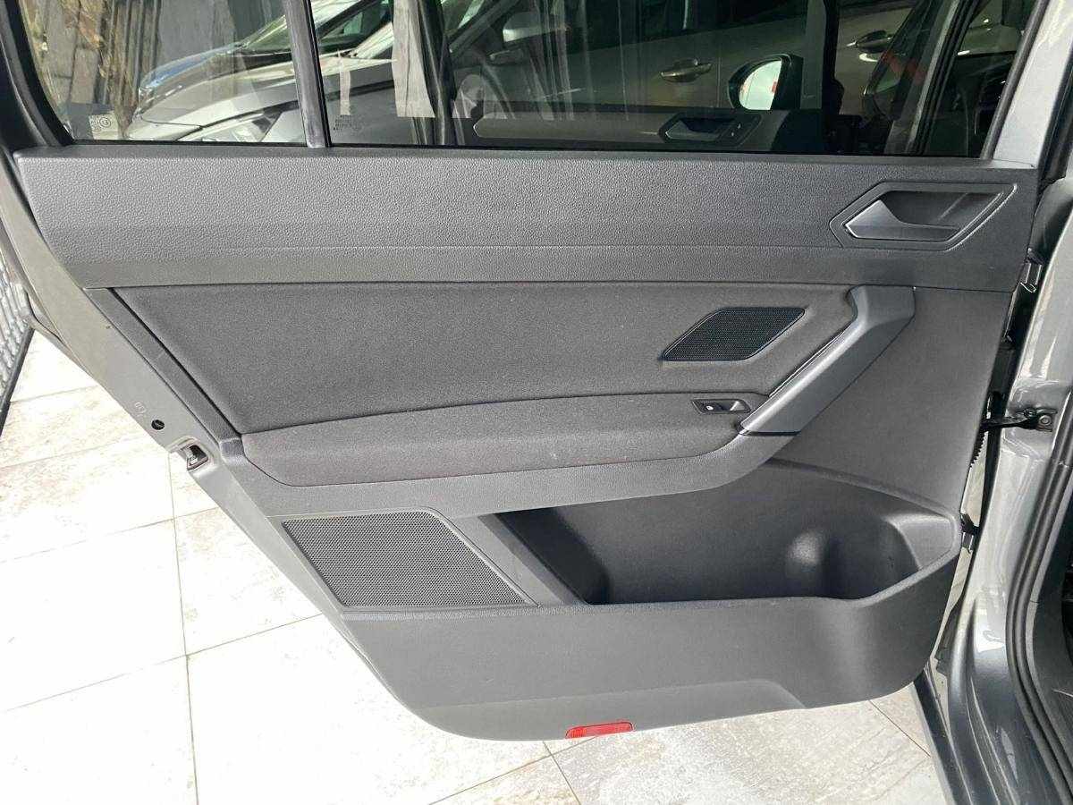 volkswagen-touran-2018-diesel-1598cc