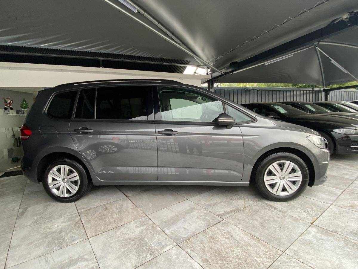 volkswagen-touran-2018-diesel-1598cc
