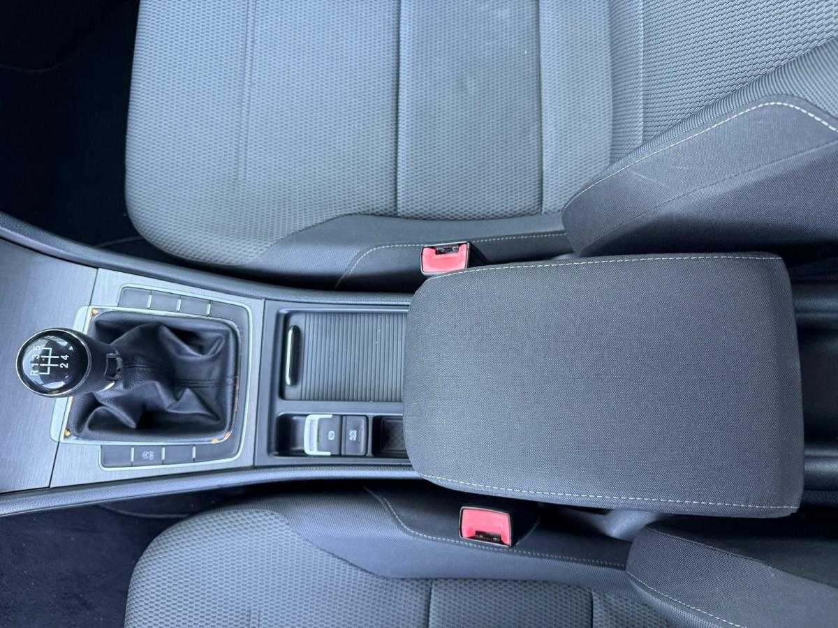 volkswagen-golf-2013-diesel-1598cc