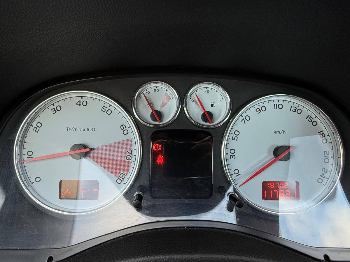 peugeot-307-2004-gasolina-1997cc