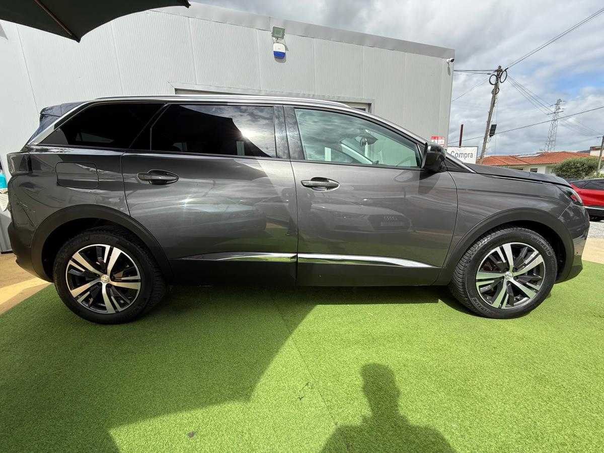 peugeot-5008-2022-diesel-1499cc