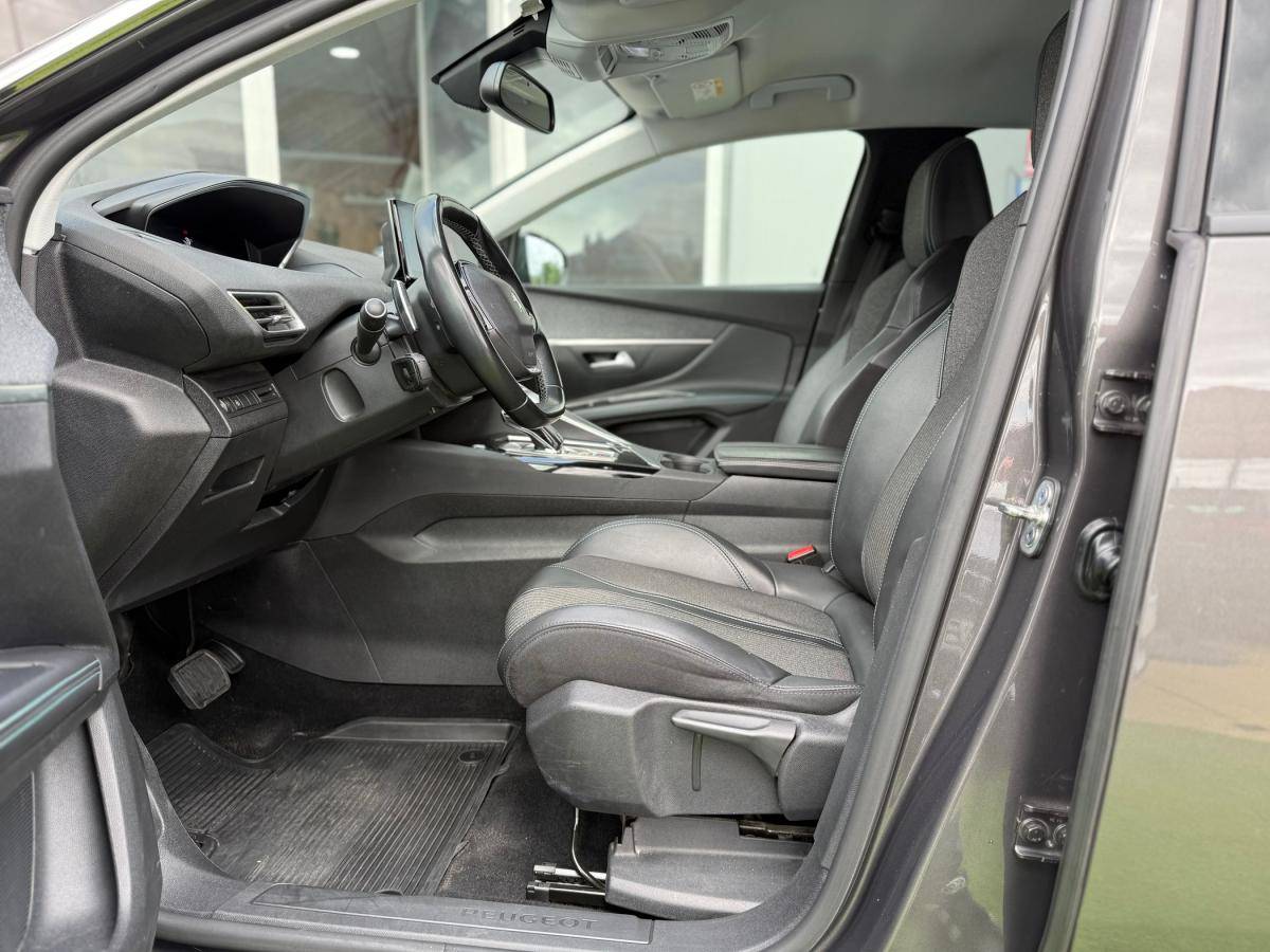 peugeot-5008-2022-diesel-1499cc