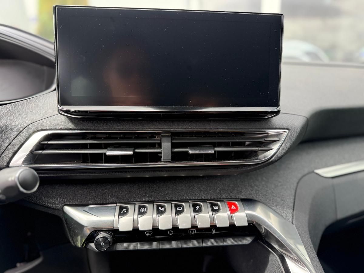 peugeot-5008-2022-diesel-1499cc