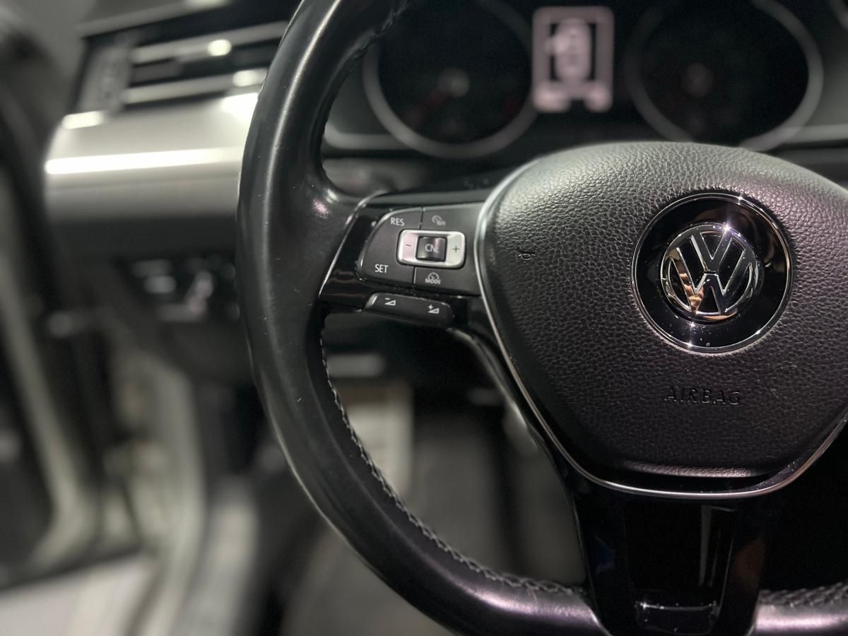 volkswagen-passat-variant-2015-diesel-1598cc