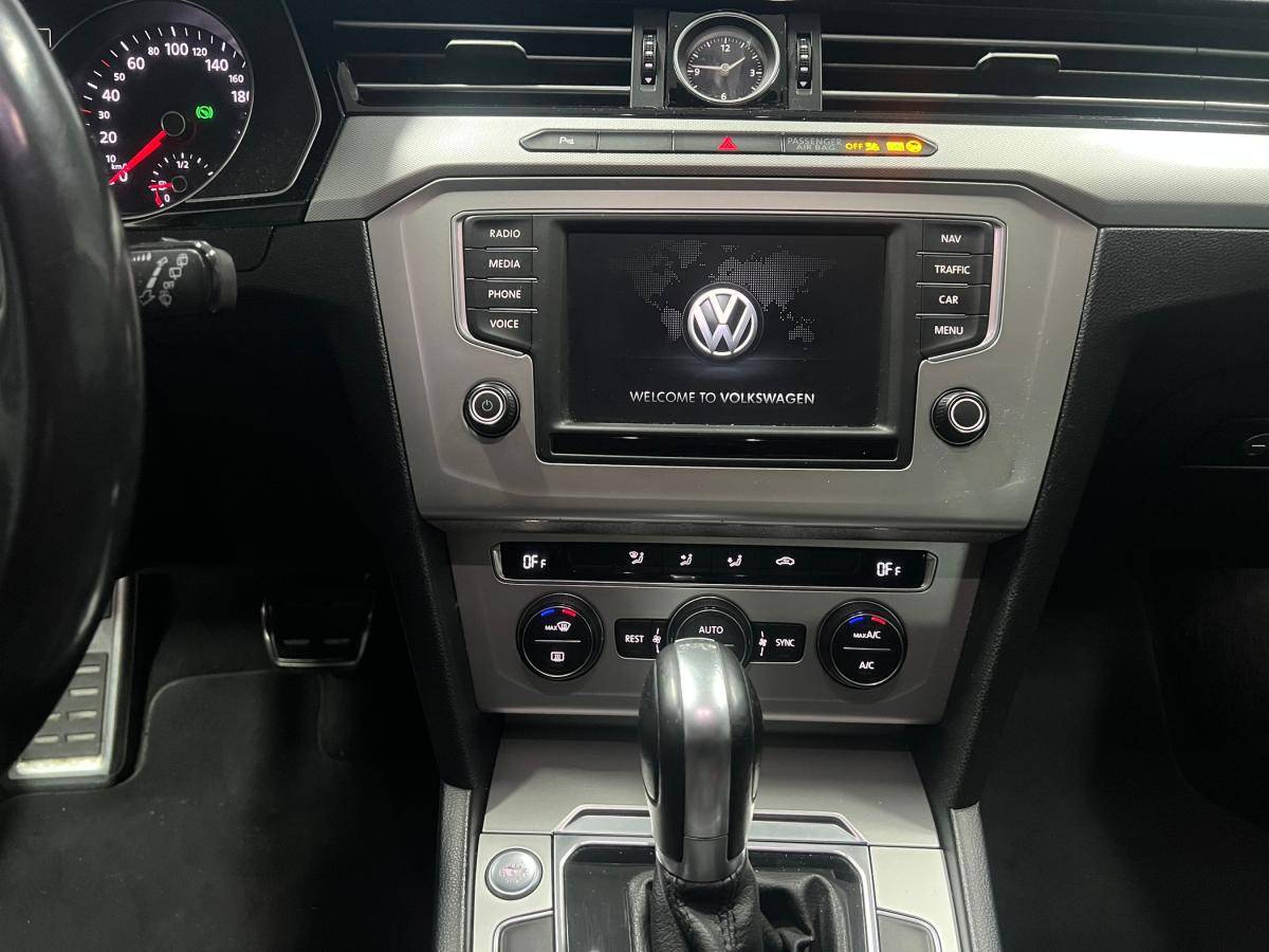 volkswagen-passat-variant-2015-diesel-1598cc
