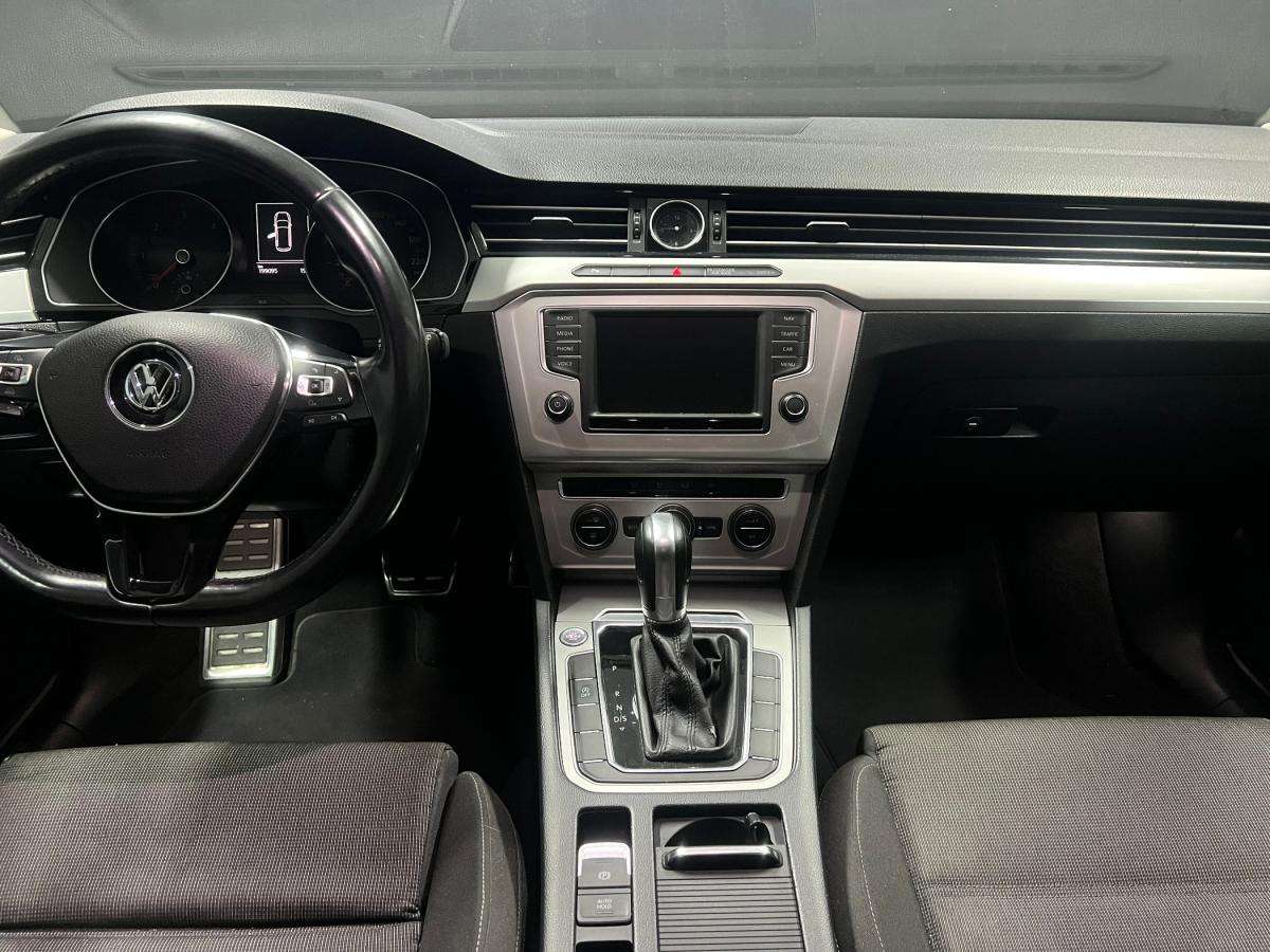 volkswagen-passat-variant-2015-diesel-1598cc