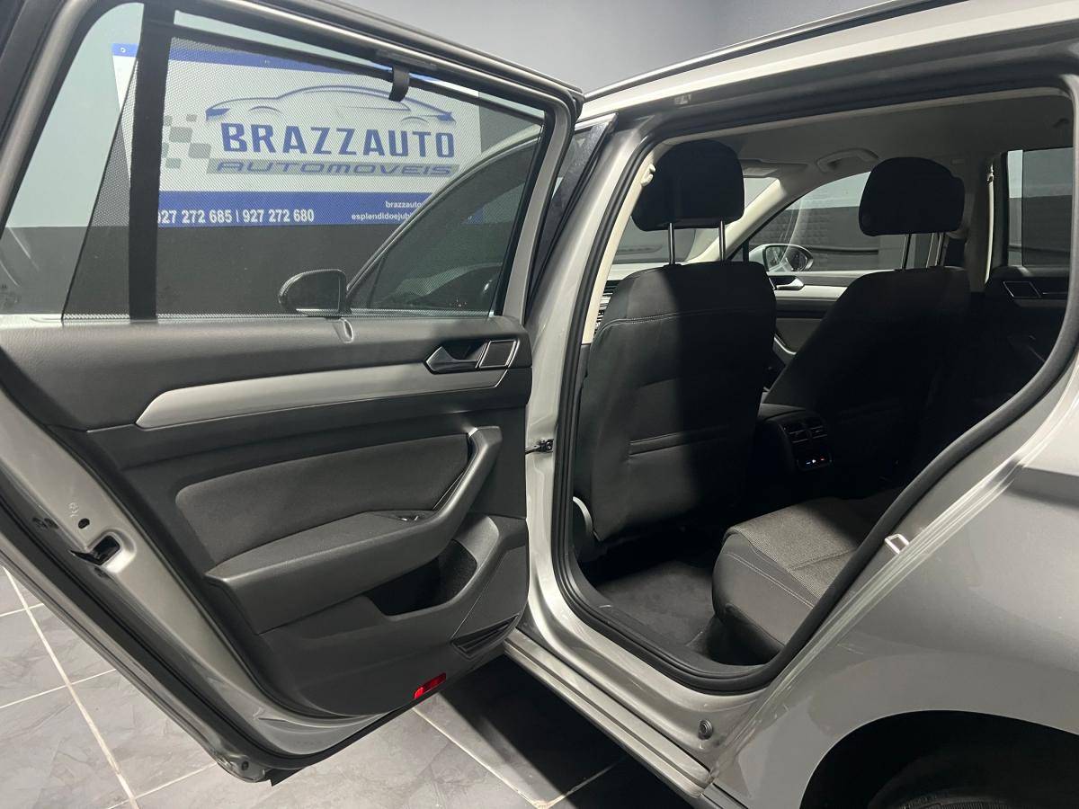volkswagen-passat-variant-2015-diesel-1598cc