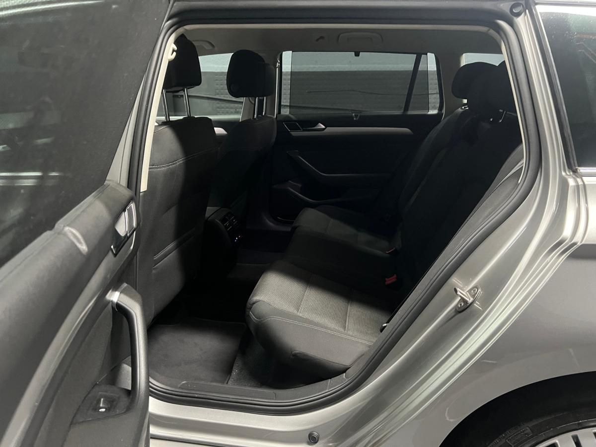 volkswagen-passat-variant-2015-diesel-1598cc