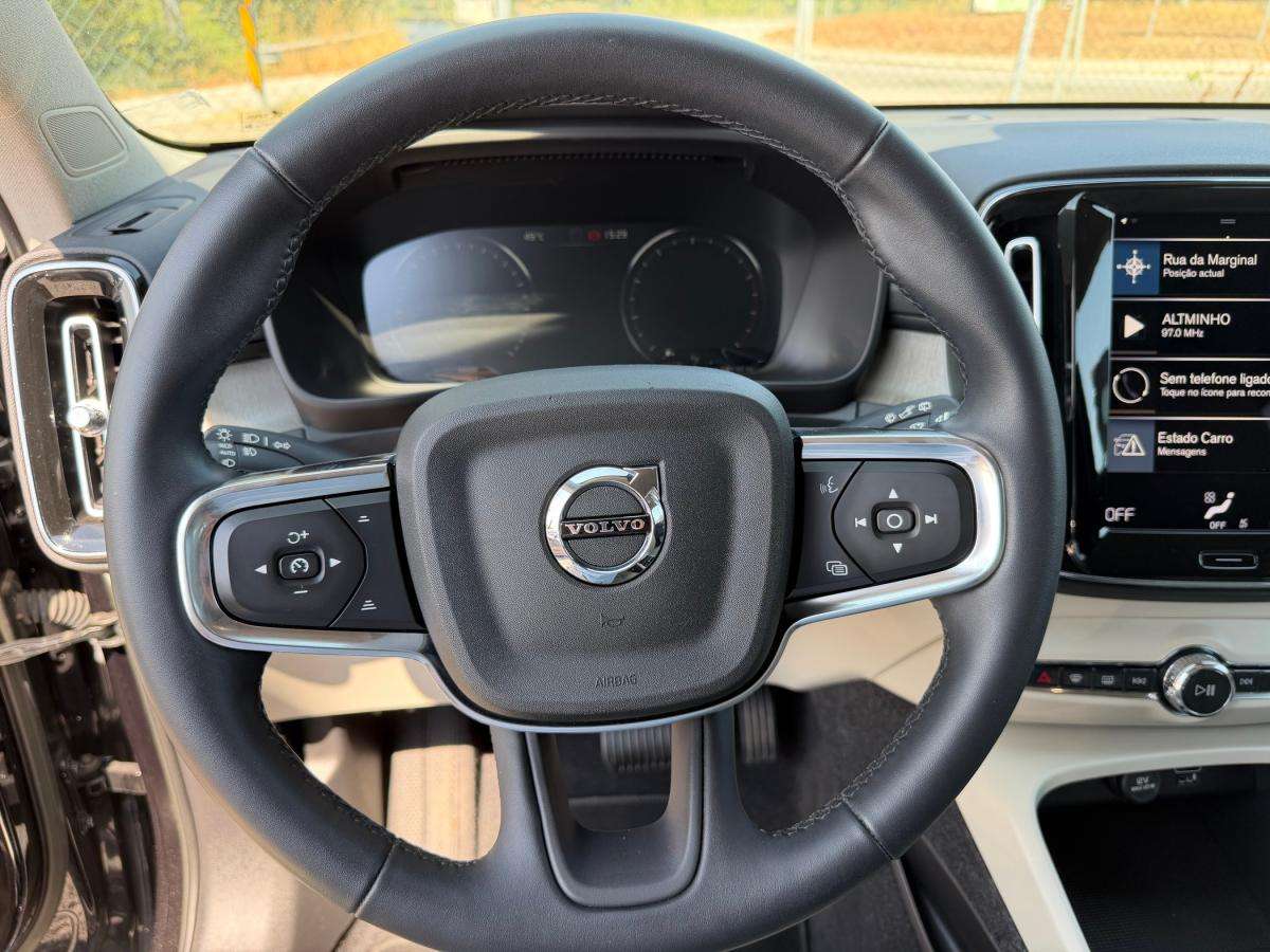 volvo-xc40-2022-gasolina-1477cc