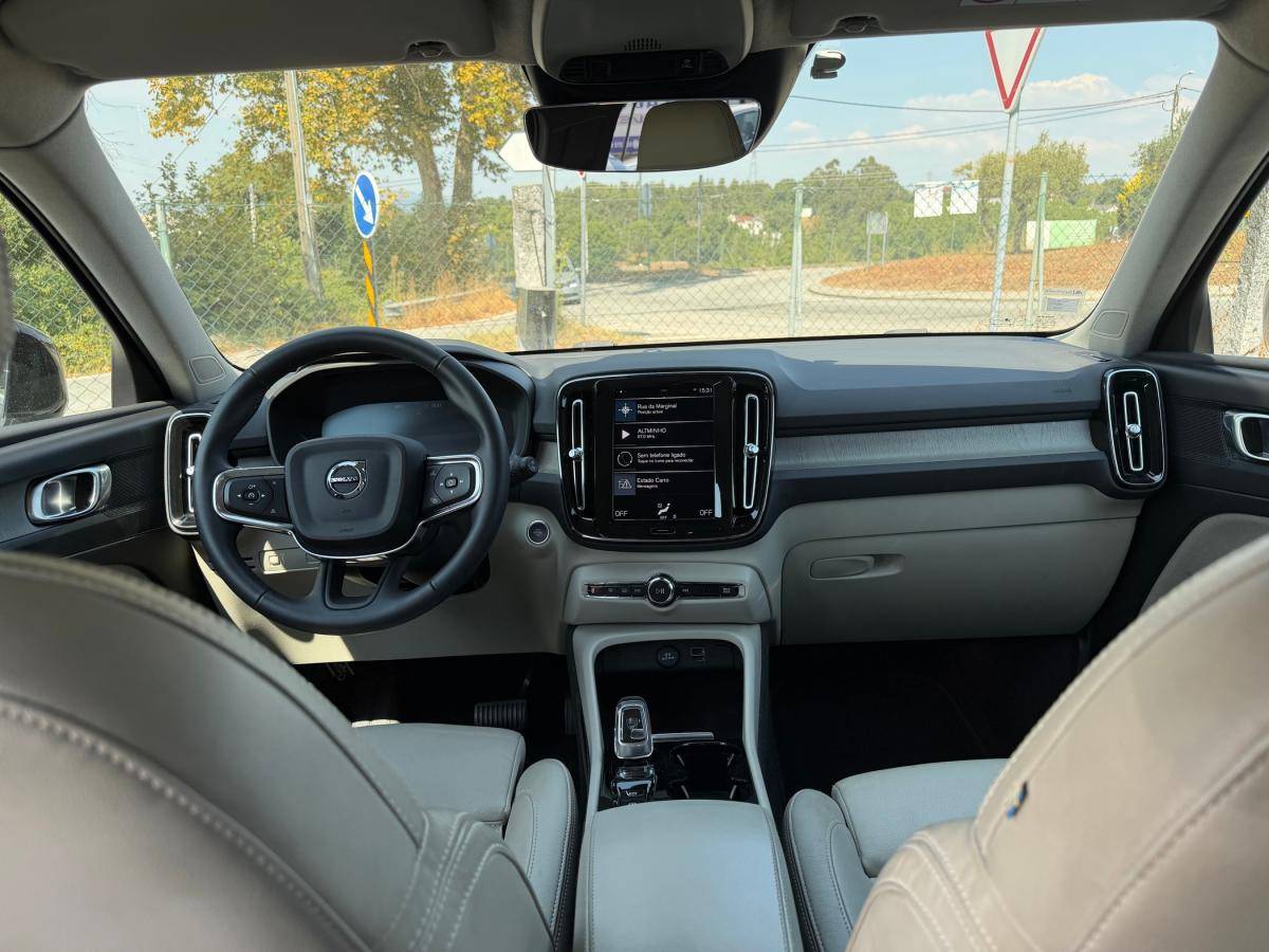 volvo-xc40-2022-gasolina-1477cc