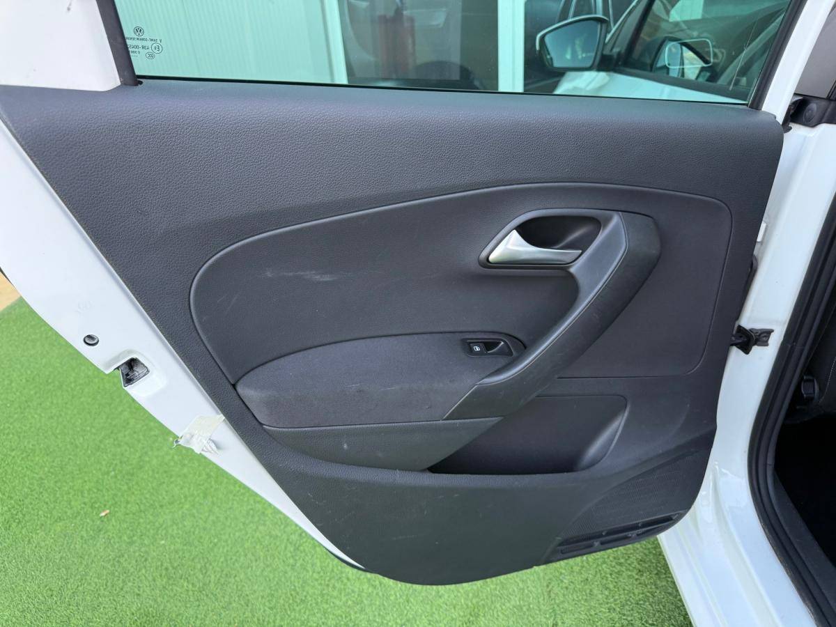 volkswagen-polo-2013-diesel-1598cc