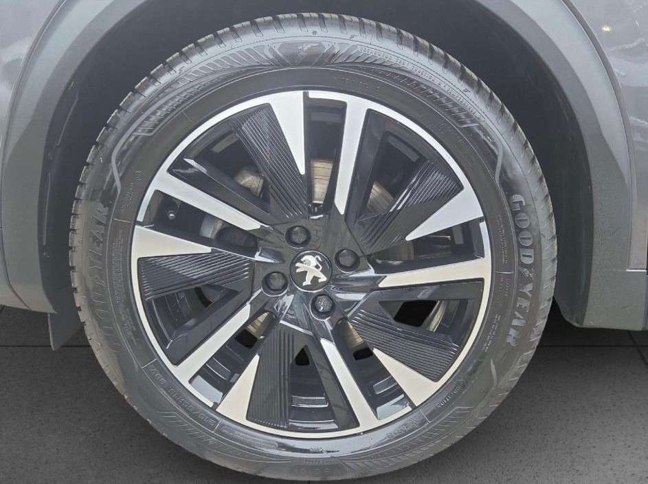 peugeot-2008-2021-diesel-1499cc