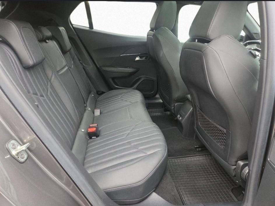 peugeot-2008-2021-diesel-1499cc