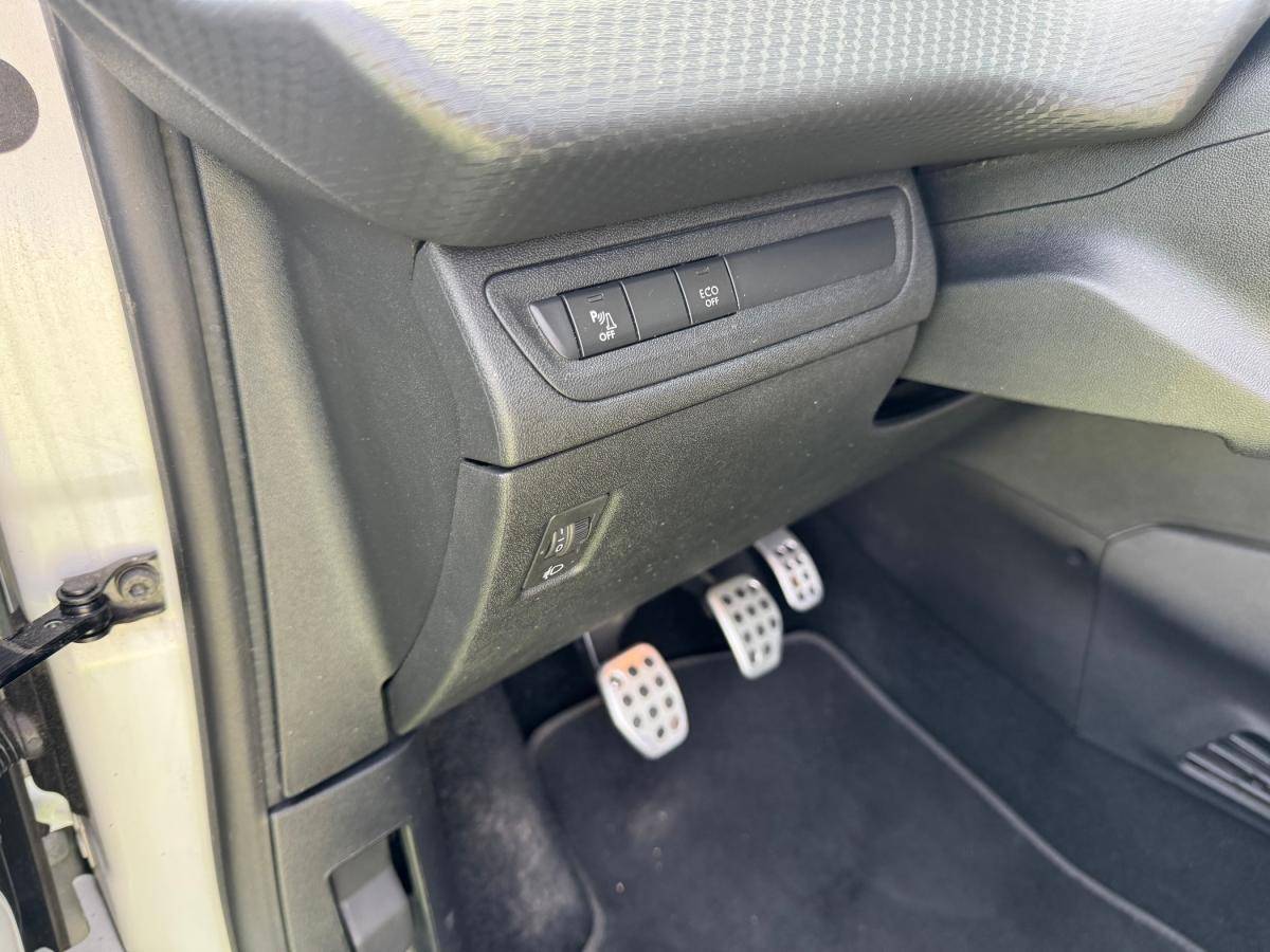 peugeot-208-2019-gasolina-1199cc