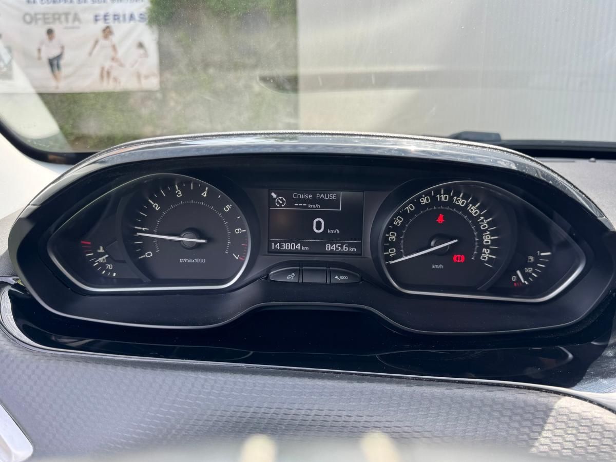 peugeot-208-2019-gasolina-1199cc