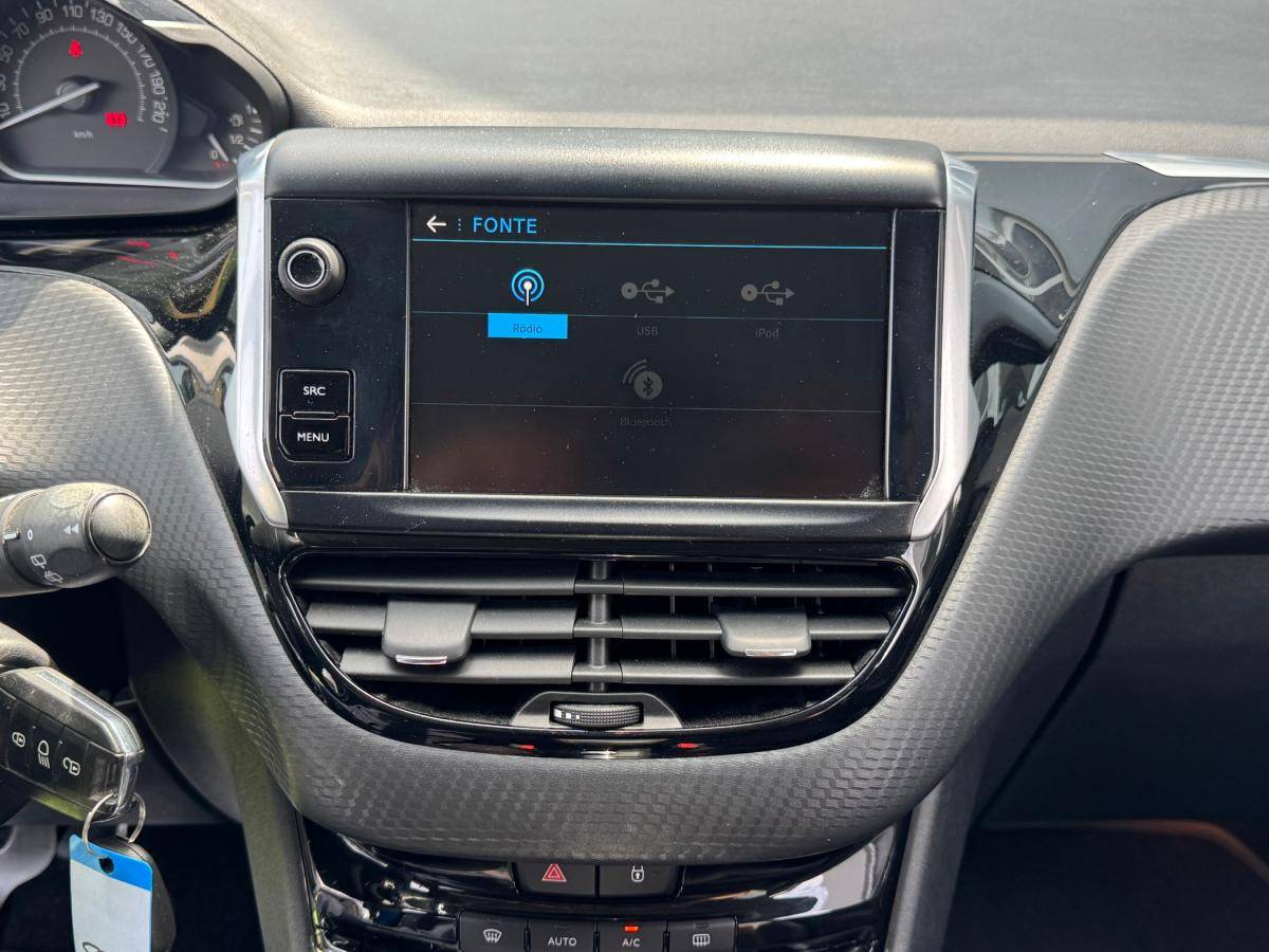 peugeot-208-2019-gasolina-1199cc
