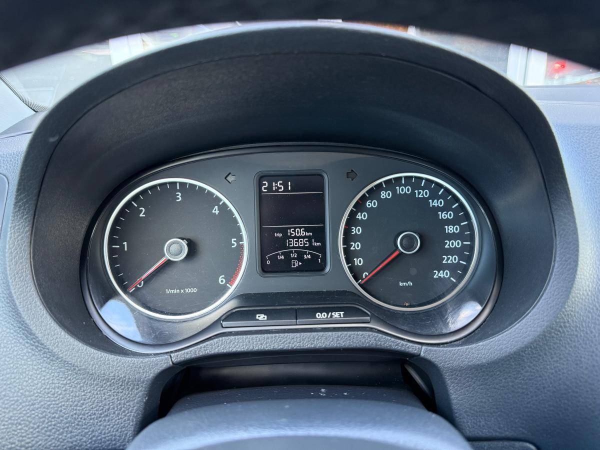 volkswagen-polo-2012-diesel-1199cc