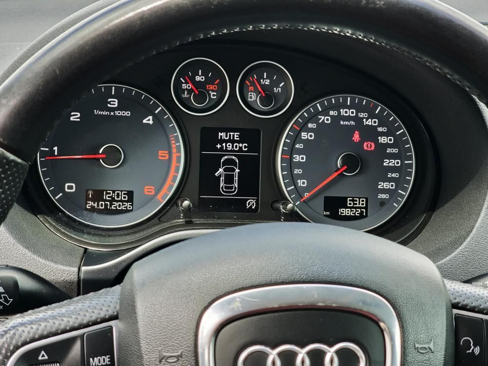 audi-a3-sportback-2011-diesel-1598cc