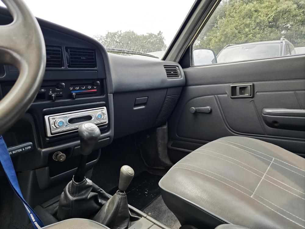 toyota-hilux-1992-diesel-2446cc