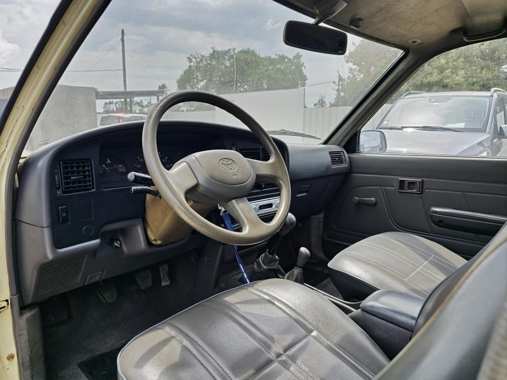 toyota-hilux-1992-diesel-2446cc