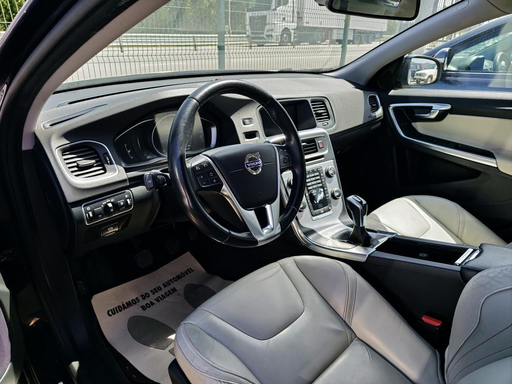 volvo-v60-2016-diesel-1969cc