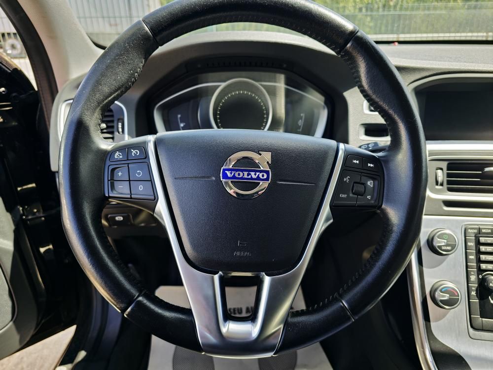 volvo-v60-2016-diesel-1969cc