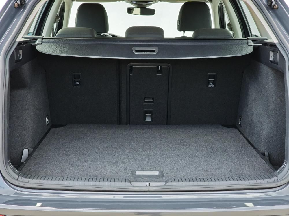 volkswagen-golf-variant-2021-diesel-1968cc