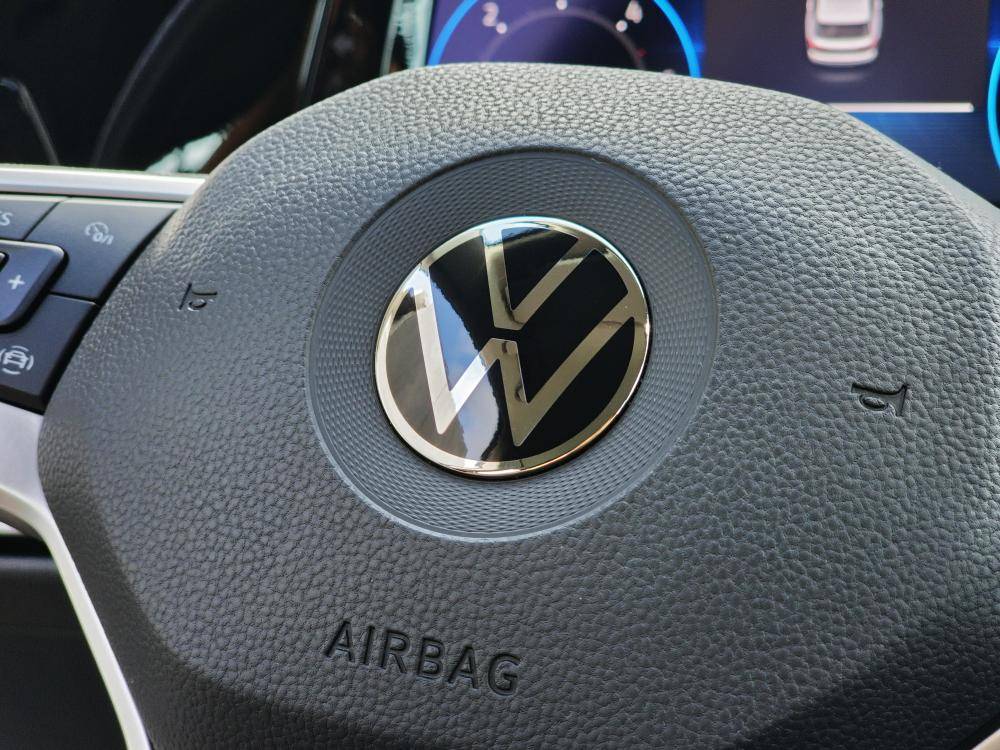volkswagen-golf-variant-2021-diesel-1968cc