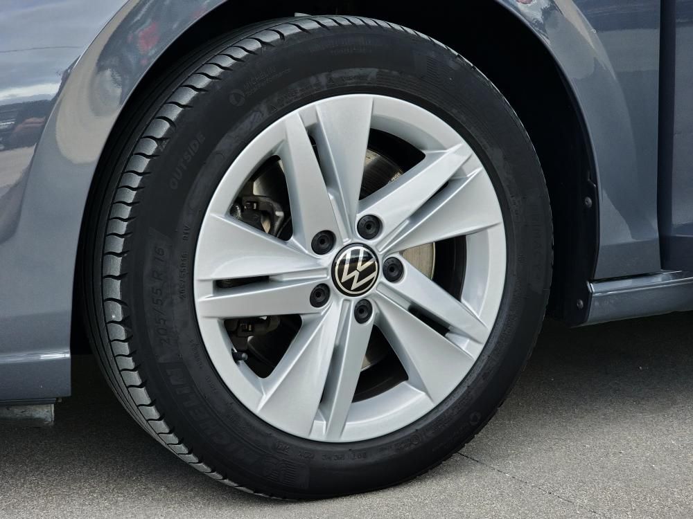 volkswagen-golf-variant-2021-diesel-1968cc