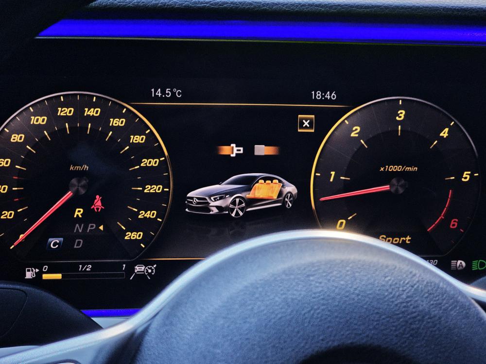 mercedes-benz-cls-2018-diesel-2925cc