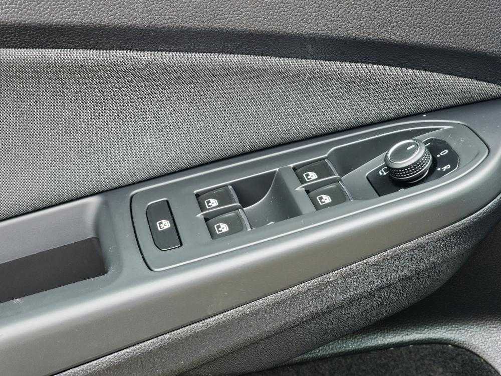 volkswagen-golf-variant-2021-diesel-1968cc