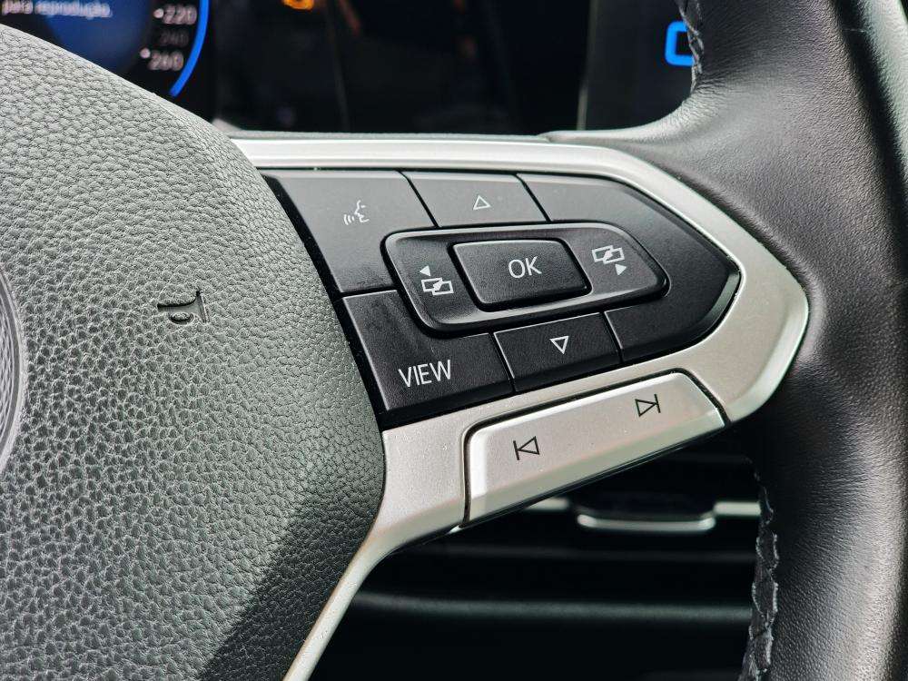 volkswagen-golf-variant-2021-diesel-1968cc