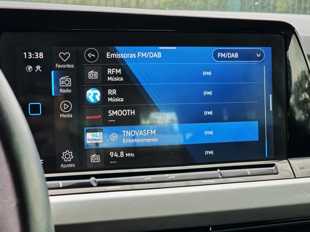 volkswagen-golf-variant-2021-diesel-1968cc