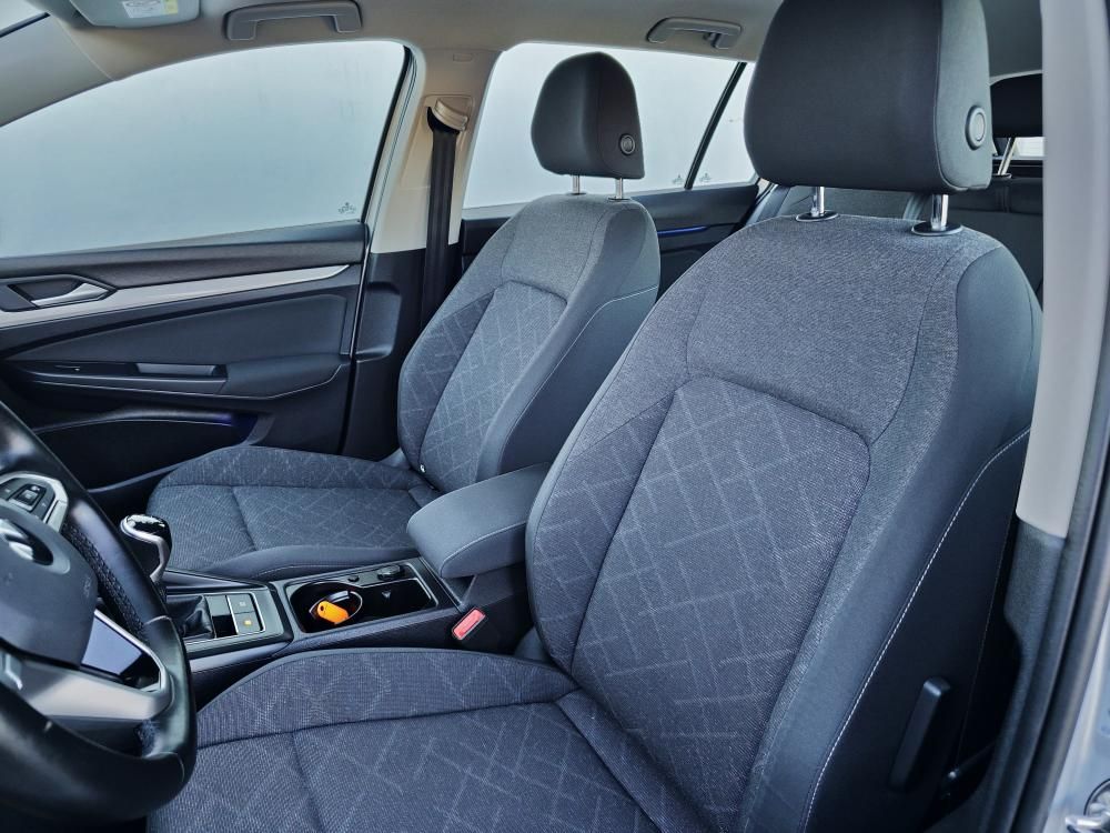 volkswagen-golf-variant-2021-diesel-1968cc