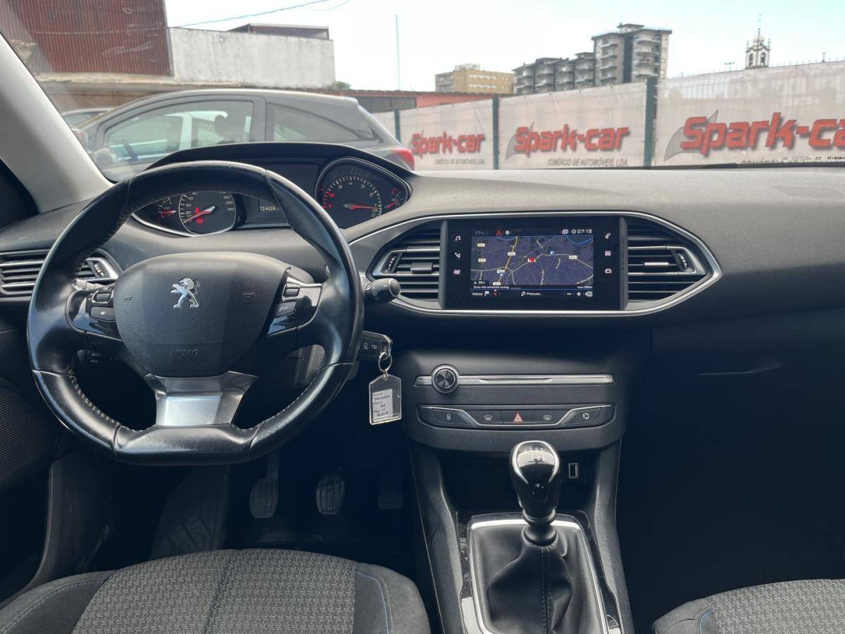 peugeot-308-2021-gasolina-1199cc